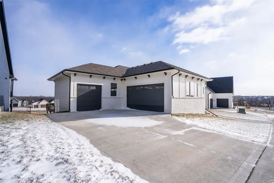 3963 Westgate Parkway, Clive, IA 50325 - Image #2
