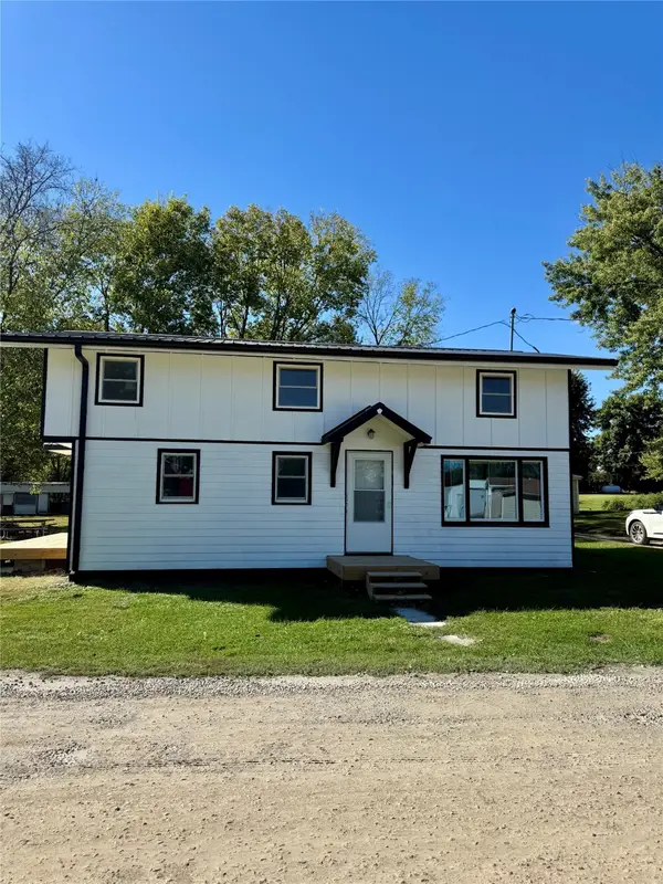 150 S 4th Street, Patterson, IA 50218