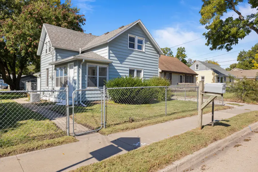 2316 E 39th Street, Des Moines, IA 50317 - Image #2