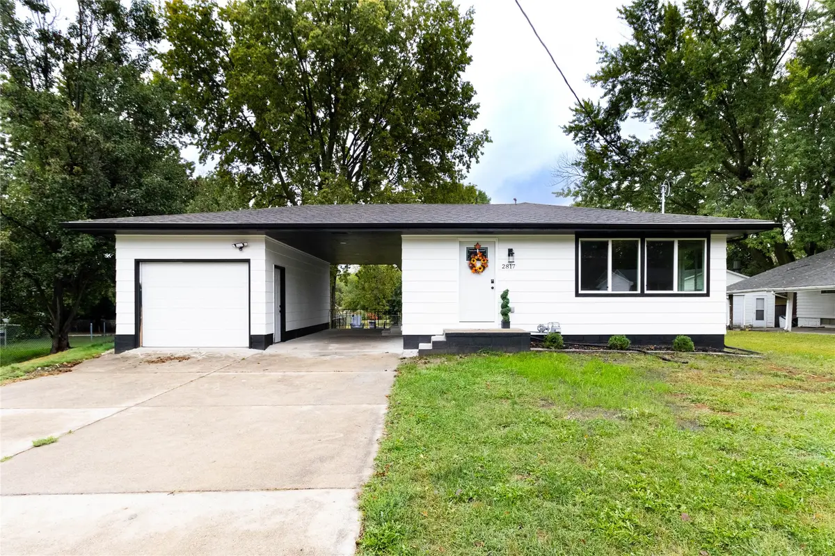 2817 E Madison Avenue, Des Moines, IA 50317 - Image #1