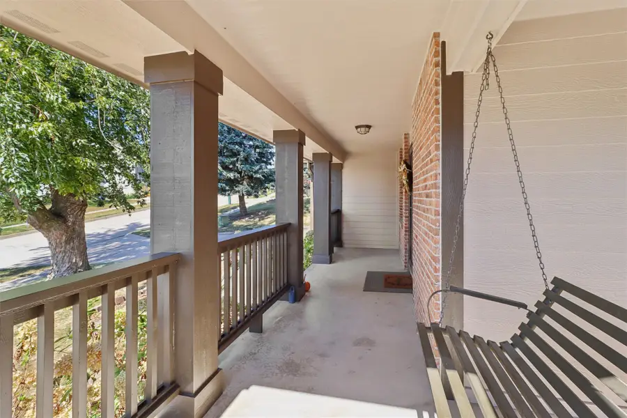 1901 NW 89th Street, Clive, IA 50325 - Image #2