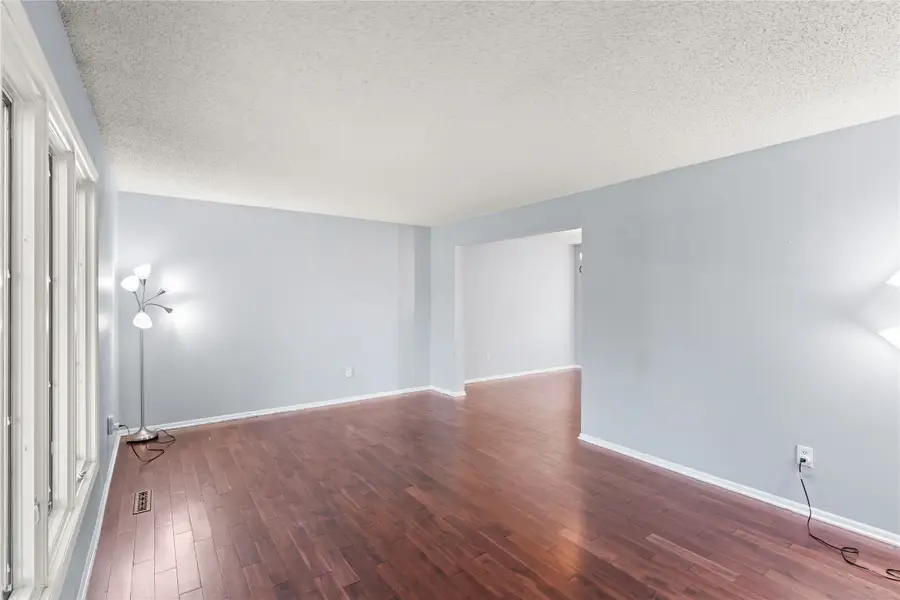 821 SE Uehlamar Drive, Ankeny, IA 50021 - Image #2