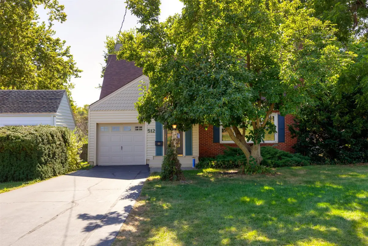 512 Ashworth Road, West Des Moines, IA 50265 - Image #1