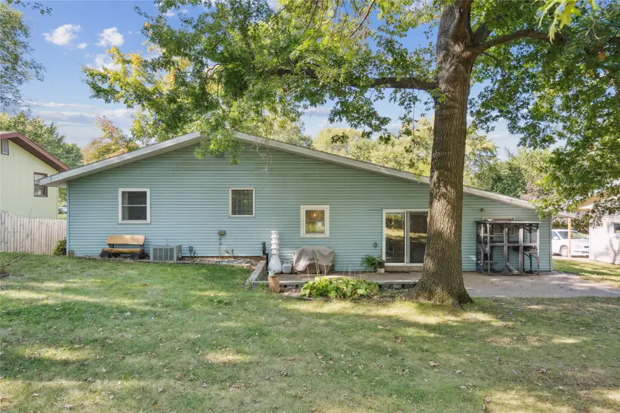 1104 Hazel Street, Pella, IA 50219 - Image #2