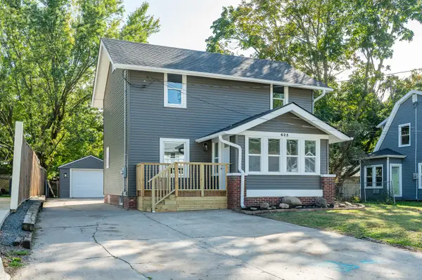 623 S 4th Avenue W, Newton, IA 50208