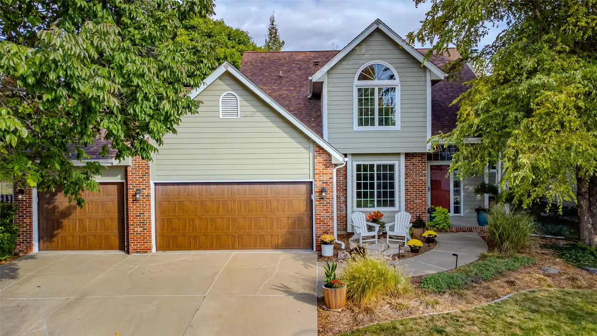 7143 Dakota Drive, West Des Moines, IA 50266 - Image #1