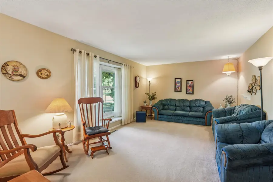 4404 73rd Place, Urbandale, IA 50322 - Image #3