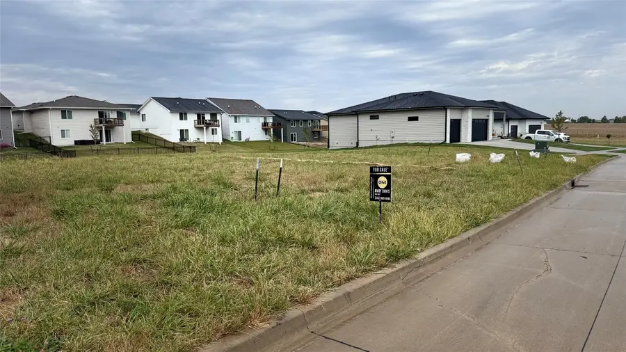 18013 Tanglewood Drive, Clive, IA 50325 - Image #3