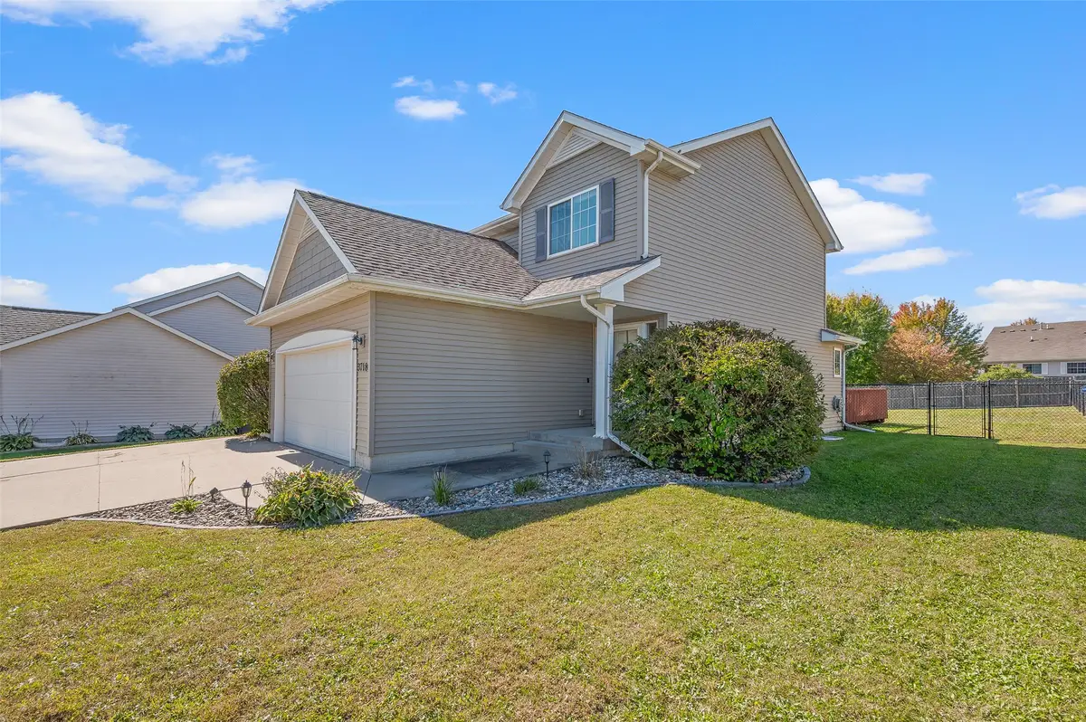 3718 Brook Run Drive, Des Moines, IA 50317 - Image #1
