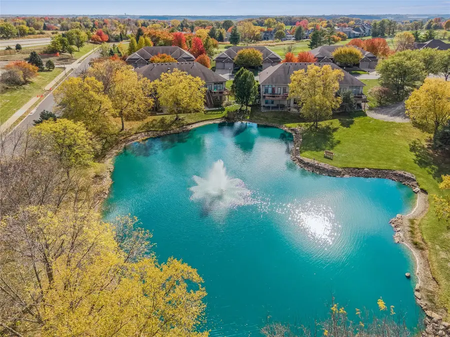 5275 Glen Oaks Way, West Des Moines, IA 50266 - Image #2