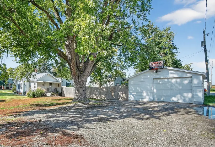 306 NW 2nd Street, Melcher Dallas, IA 50163 - Image #2