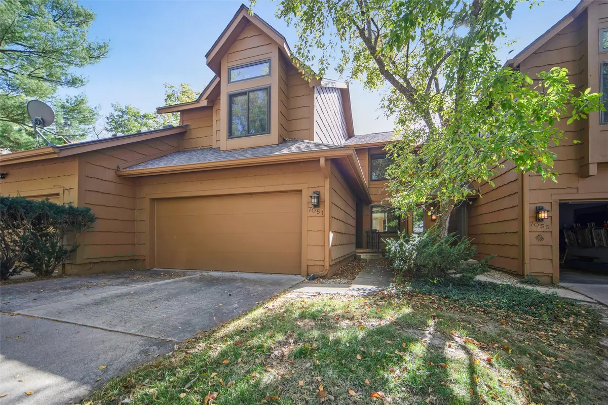 7051 Oak Brook Drive, Urbandale, IA 50322 - Image #1