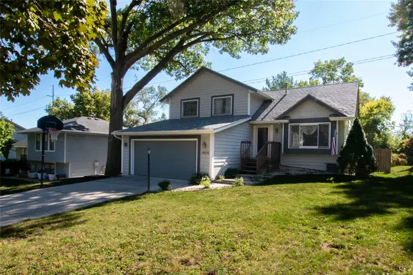 1905 E Maish Avenue, Des Moines, IA 50320