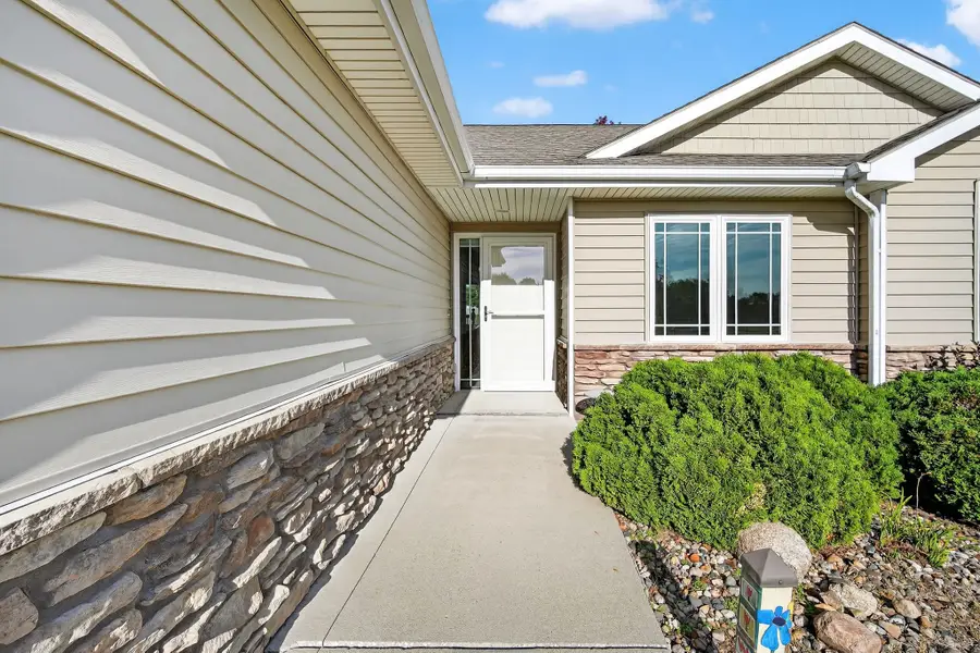1107 NE Williamsburg Drive, Ankeny, IA 50021 - Image #2