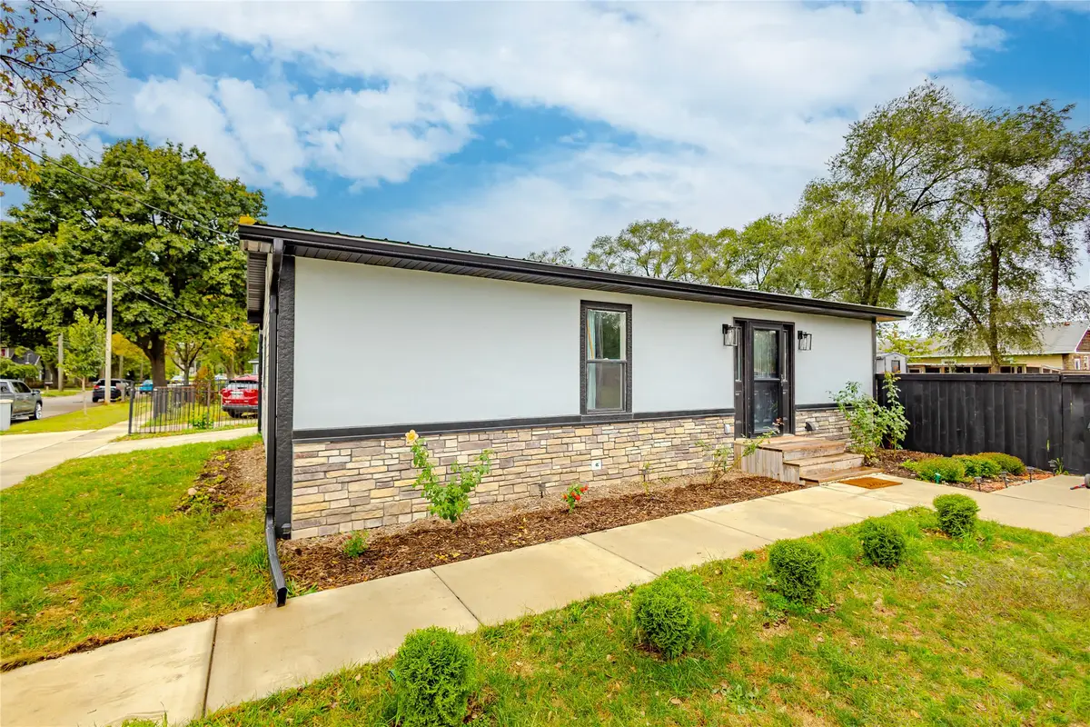 2856 Raccoon Street, Des Moines, IA 50317 - Image #1