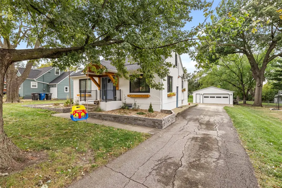 3514 50th Street, Des Moines, IA 50310 - Image #2