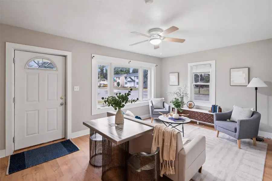 2223 51st Street, Des Moines, IA 50310 - Image #2