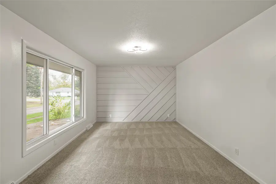 104 S J Street, Indianola, IA 50125 - Image #2