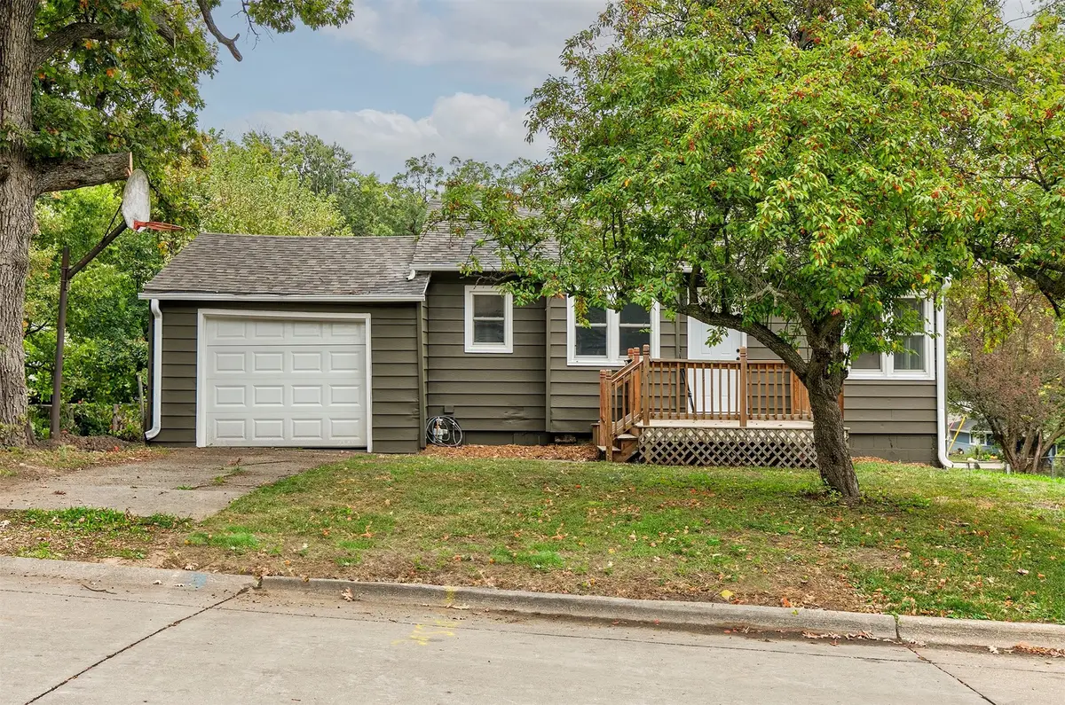 2701 27th Street, Des Moines, IA 50310 - Image #1