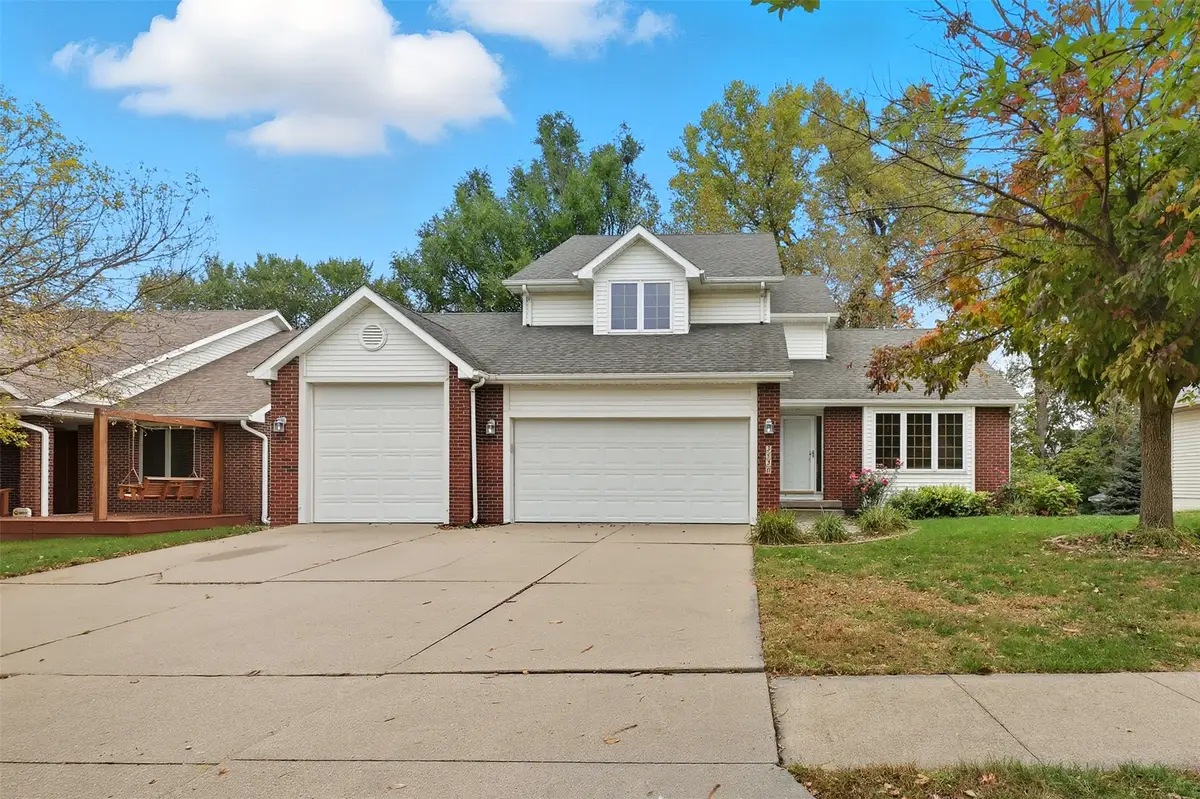 3530 Brook View Drive, Des Moines, IA 50317 - Image #1