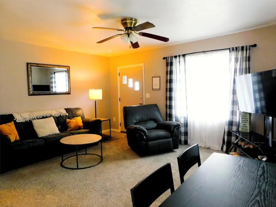 604 E 26th Street S, Newton, IA 50208 - Image #3