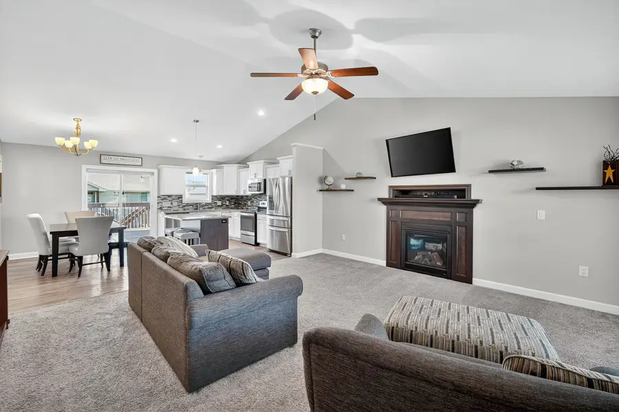 2624 4th Avenue Sw, Altoona, IA 50009 - Image #2