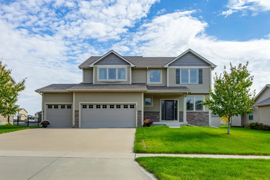2355 SE Riverbirch Lane, Waukee, IA 50263 - Image #2