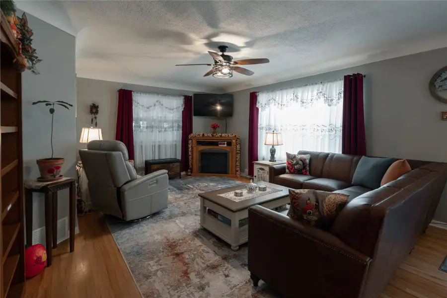 2622 E 29th Street, Des Moines, IA 50317 - Image #2