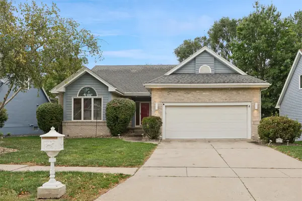 4327 101st Street, Urbandale, IA 50322