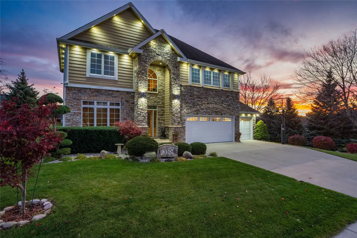 13504 Sheridan Avenue, Urbandale, IA 50323 - Image #1