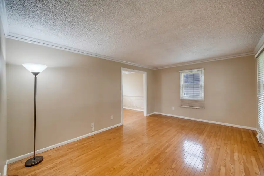 210 11th Avenue Sw, Altoona, IA 50009 - Image #3