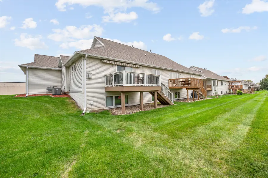 736 SE Ponds Edge Lane, Ankeny, IA 50021 - Image #3