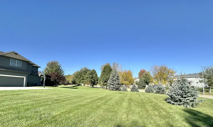 106 SW Stonegate Drive, Ankeny, IA 50023 - Image #3