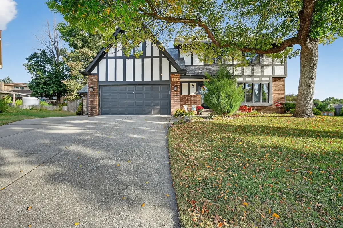 513 52nd Street, West Des Moines, IA 50265 - Image #1