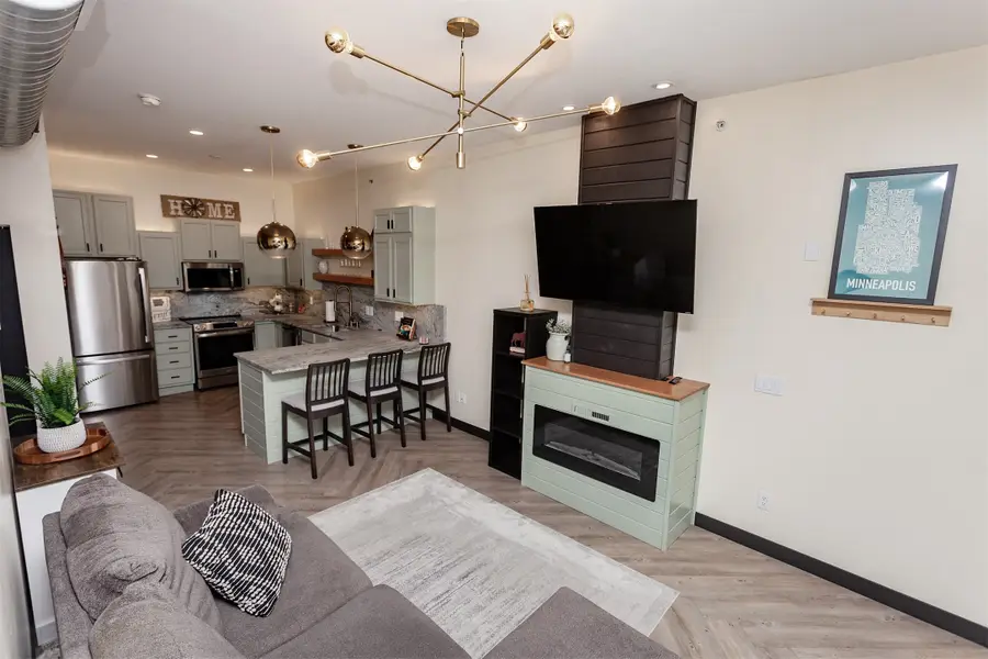 400 E Locust Street #102, Des Moines, IA 50309 - Image #2