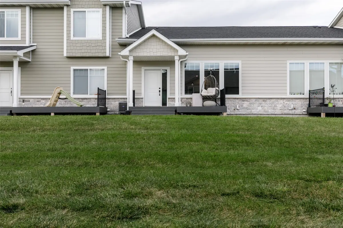 9140 Spring Crest Lane, West Des Moines, IA 50266 - Image #1
