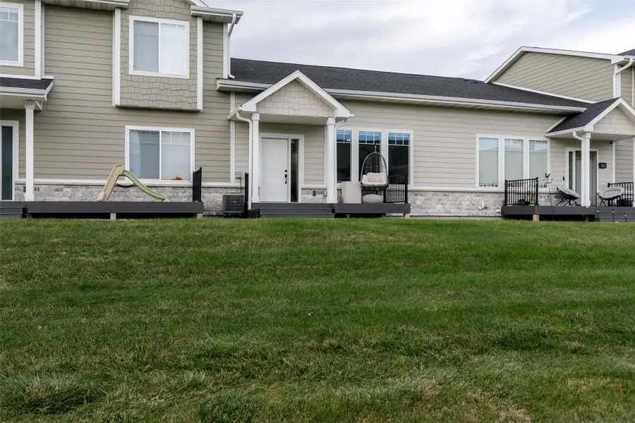 9140 Spring Crest Lane, West Des Moines, IA 50266 - Image #3