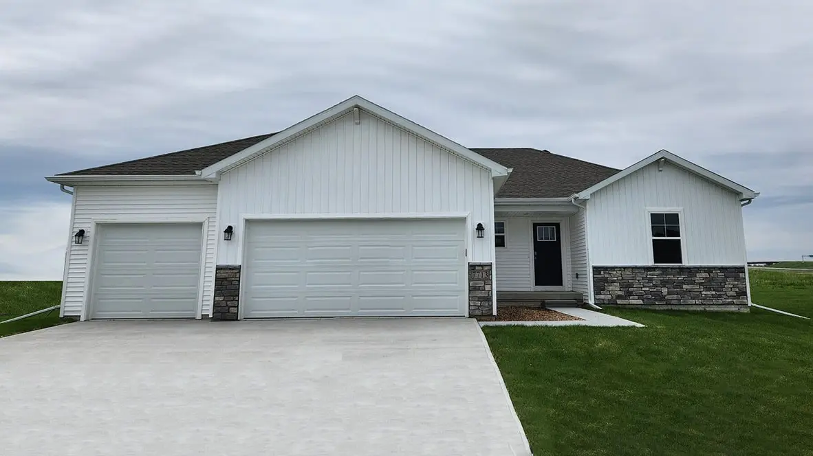 809 2nd Street Ne, Altoona, IA 50009 - Image #1