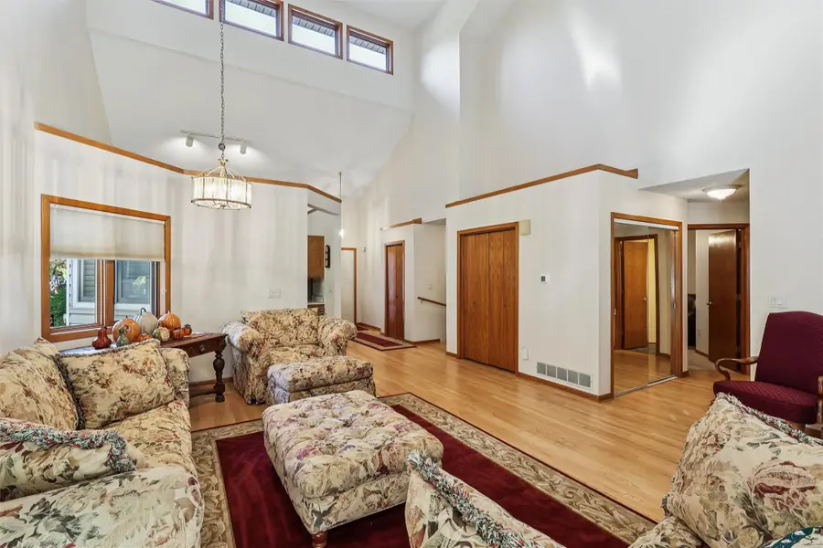 5832 Vista Drive, West Des Moines, IA 50266 - Image #3