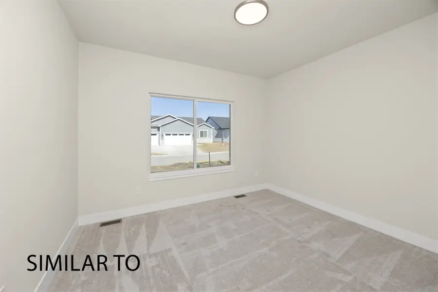 16724 Walnut Meadows Circle, Urbandale, IA 50323 - Image #2