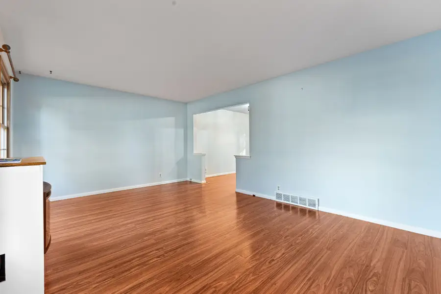 407 33rd Street, West Des Moines, IA 50265 - Image #2