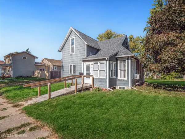 410 E Ashland Avenue, Indianola, IA 50125