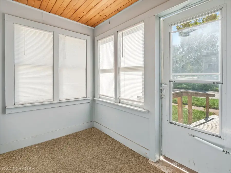 410 E Ashland Avenue, Indianola, IA 50125 - Image #3