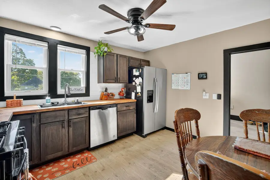 918 W Montgomery Street, Knoxville, IA 50138 - Image #2