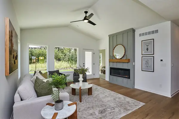 1085 NW Macarthur Lane, Waukee, IA 50263