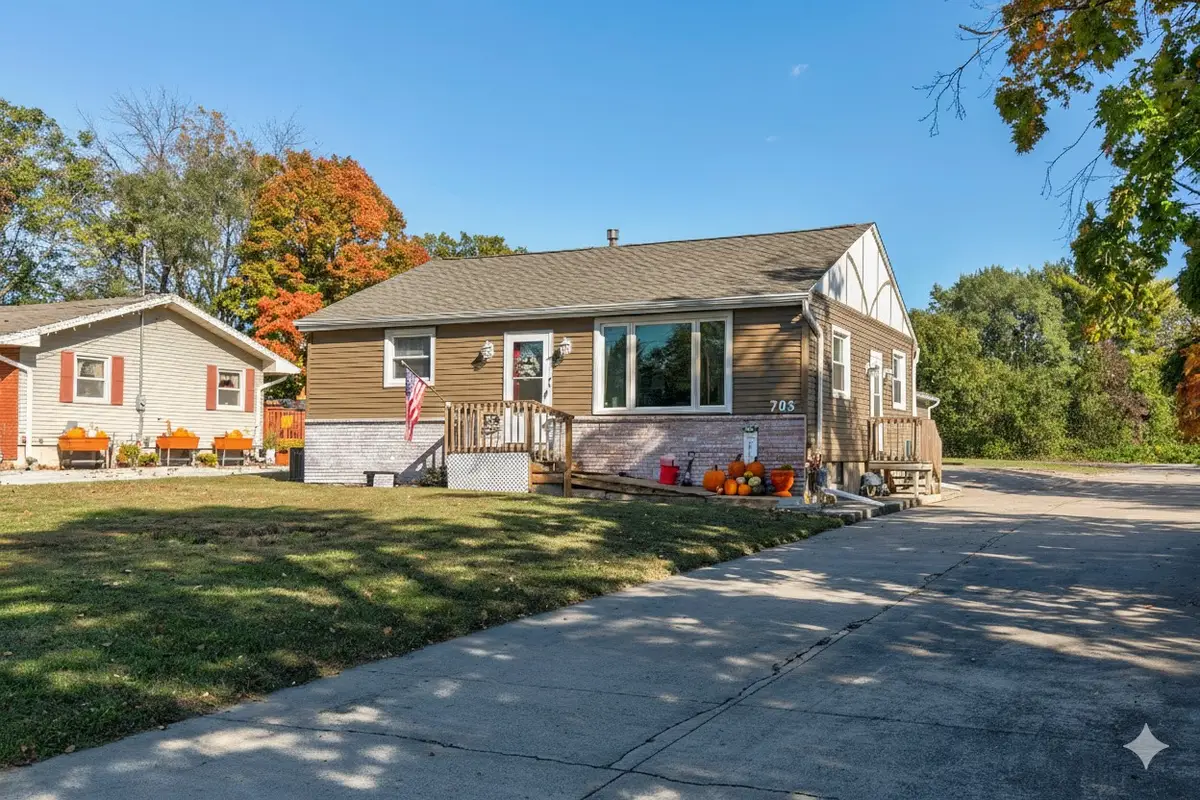 705 17th Avenue Sw, Altoona, IA 50009 - Image #1