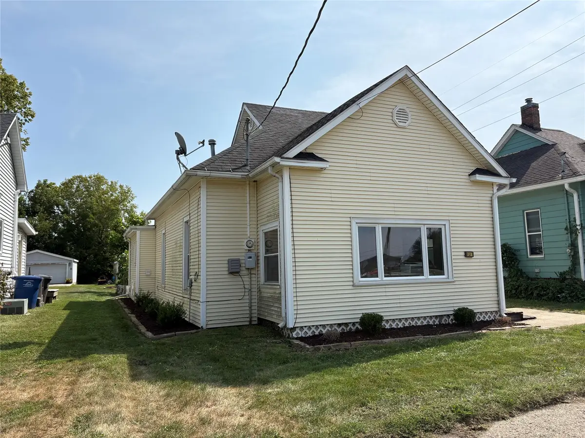 911 SW 62nd Street, Des Moines, IA 50312 - Image #1