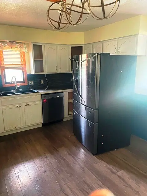 235 N Washington Street, Hartford, IA 50118 - Image #3