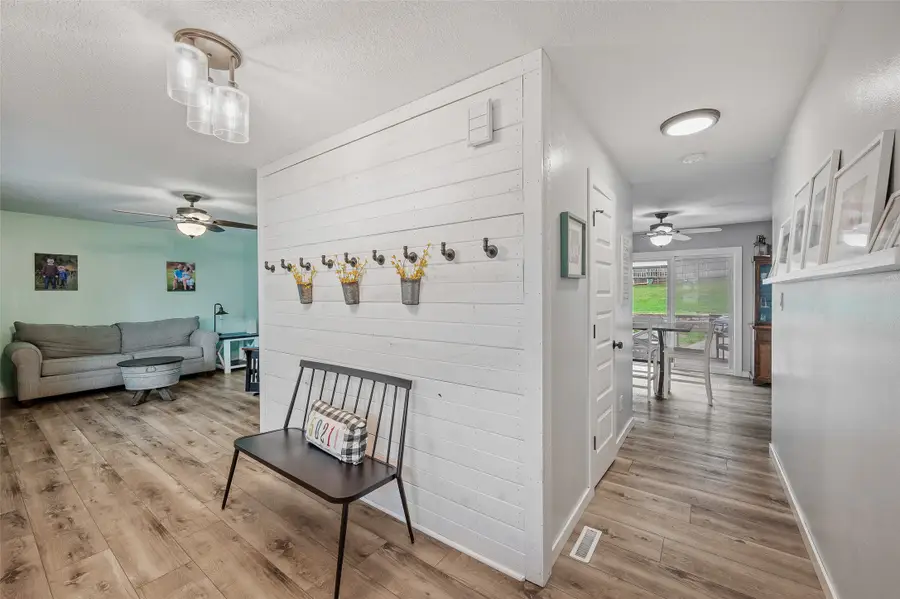 1412 Parkhill Drive, Norwalk, IA 50211 - Image #2