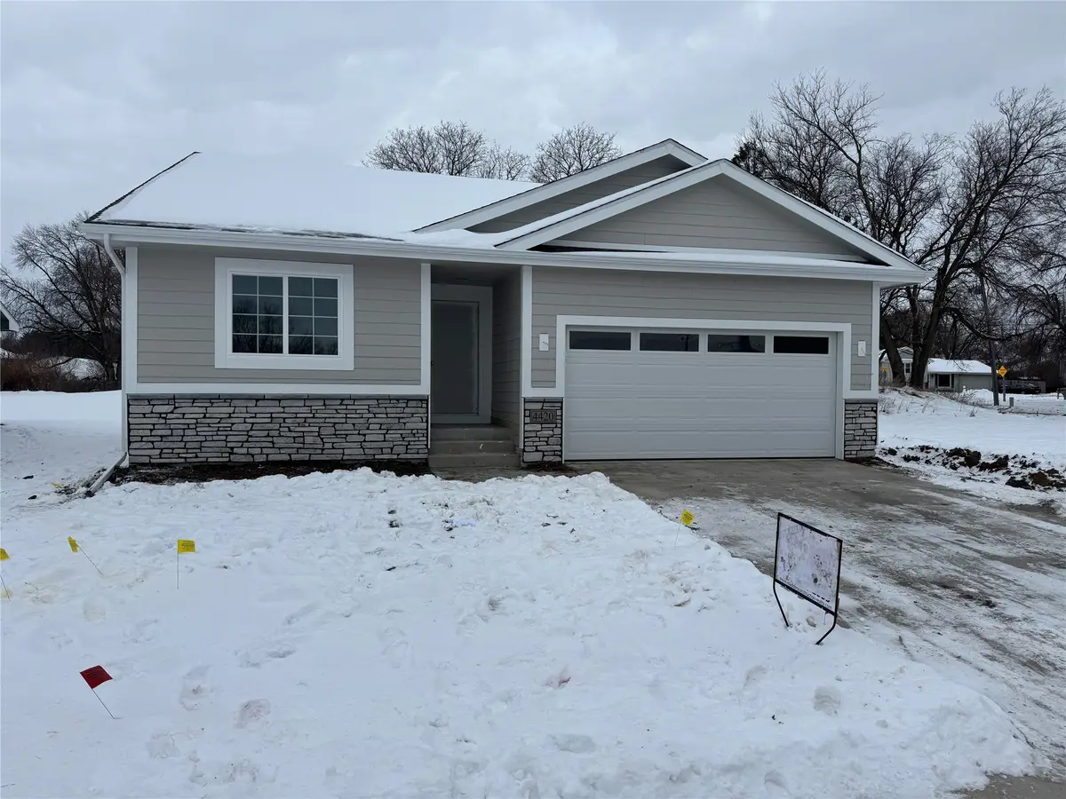 4420 SW 23rd Street, Des Moines, IA 50321 - Image #1